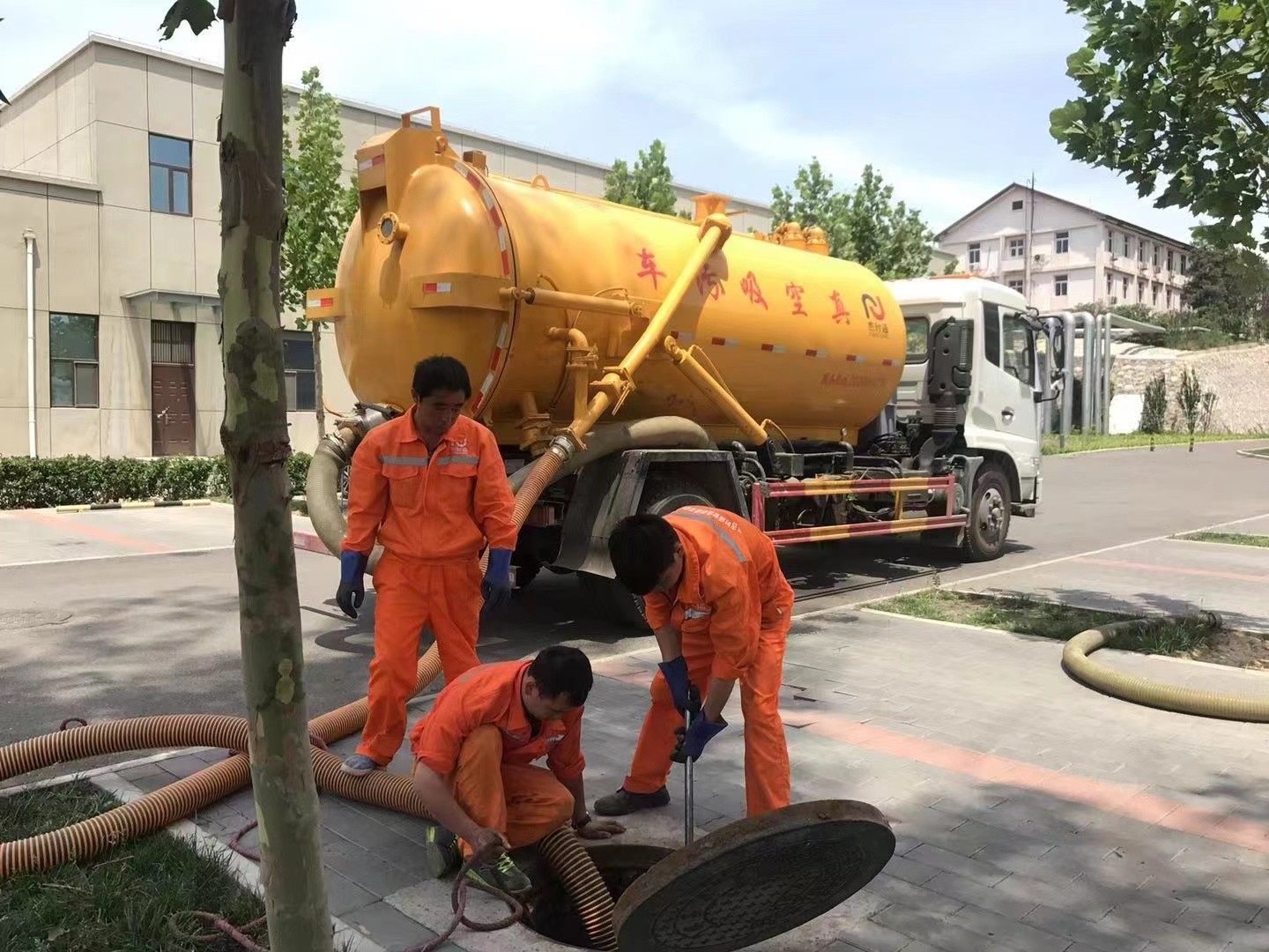 永泰化粪池清理与5-8吨吸粪车施工效率分析